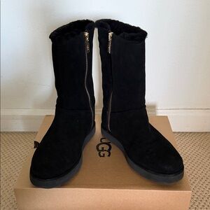 UGG Black shearling-trimmed suede Boots with Gold Zipper